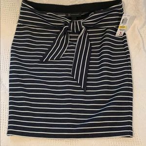 NWT women’s medium skirt
